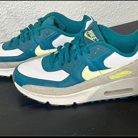 Nike air max 90 teal size 7y (9 women’s) - Picture 1 of 8